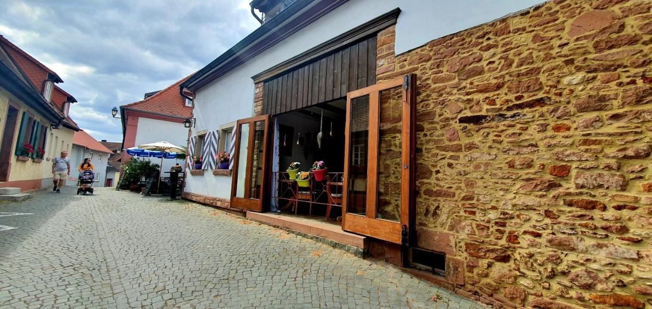 Landgasthaus "Zum Engel" Otel Neuleiningen Dış mekan fotoğraf